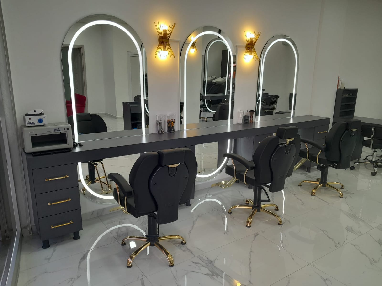 https://adorakuaformobilyalari.com
