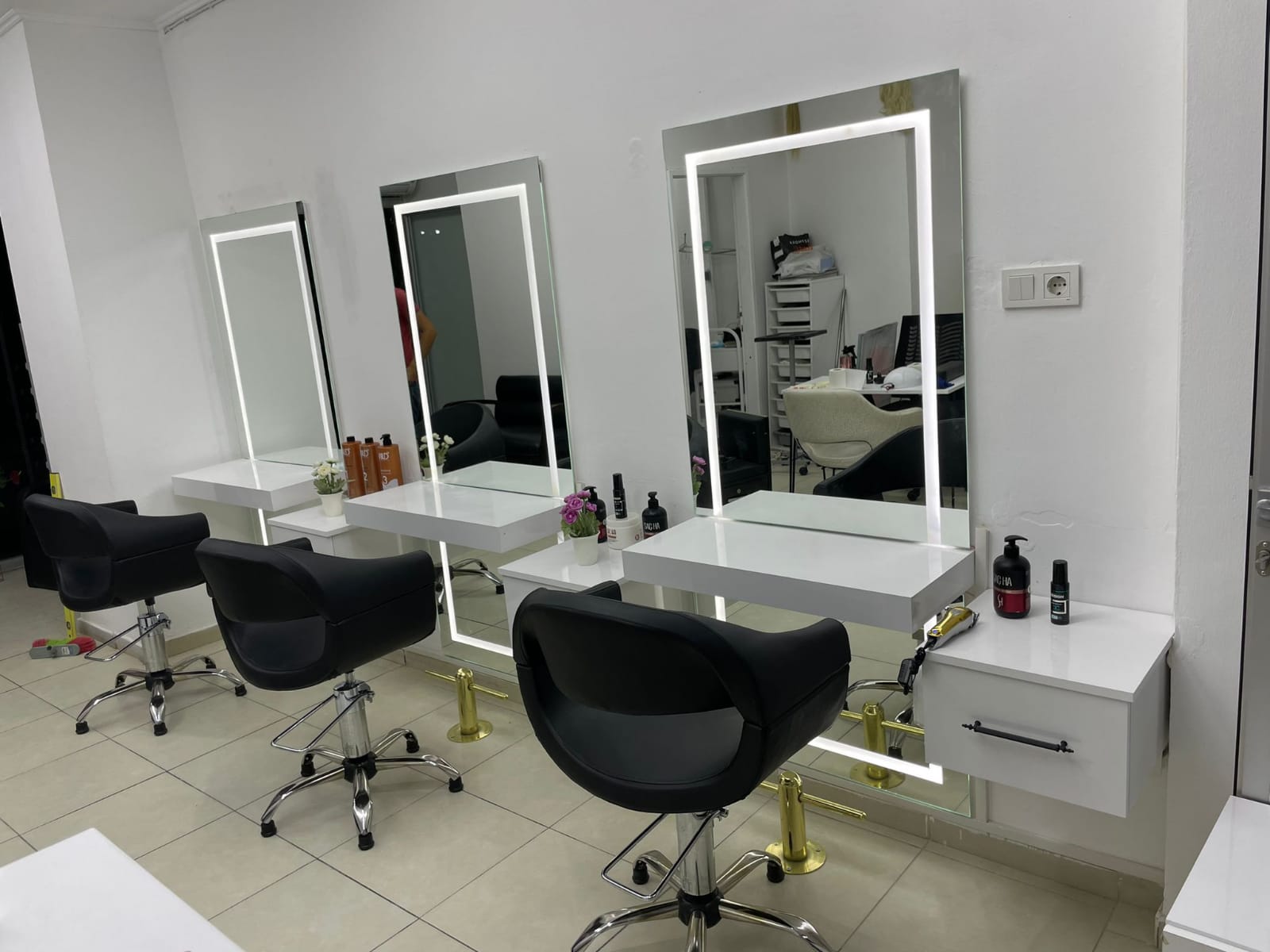 https://adorakuaformobilyalari.com