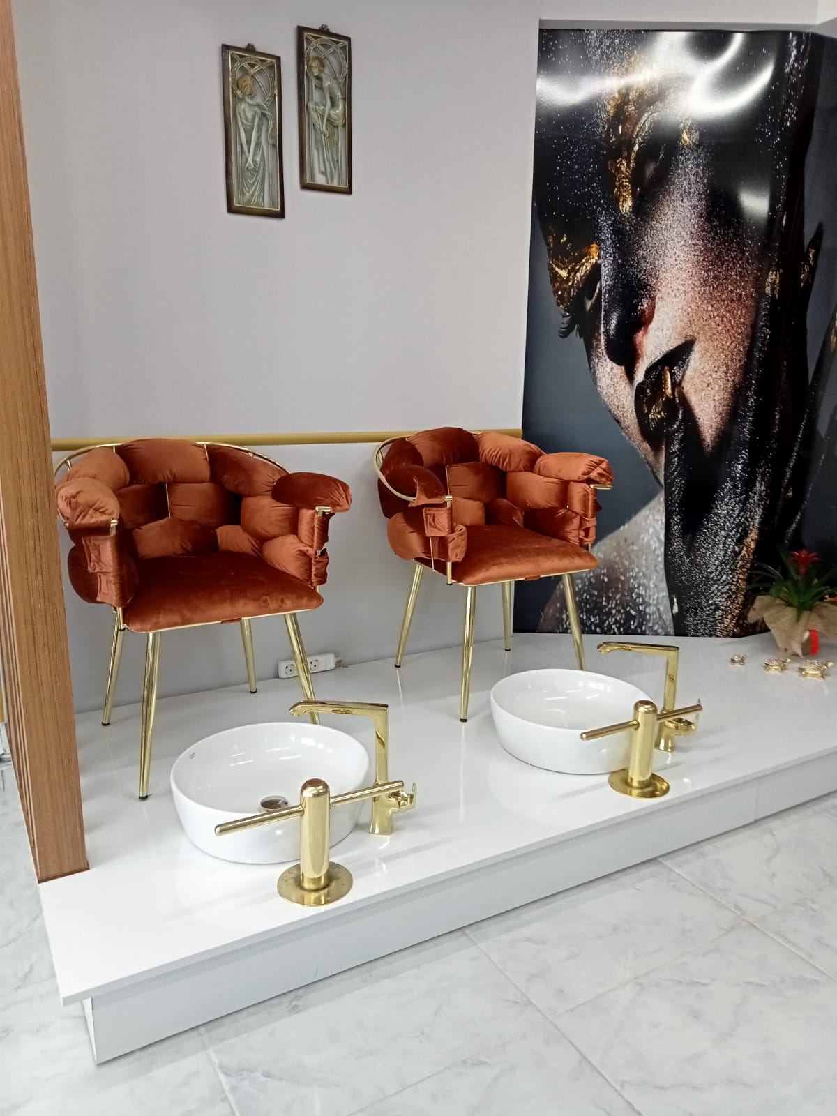https://adorakuaformobilyalari.com
